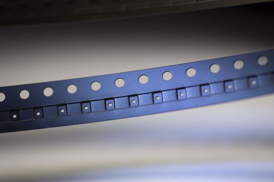 Nastro di copertura conduttivo trasparente nero, permanente ESD Safe, per l'imballaggio di componenti SMD/SMT